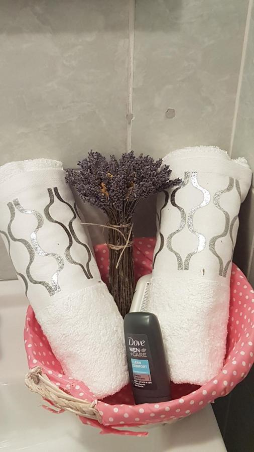 חוואר Apartmani Vini מראה חיצוני תמונה