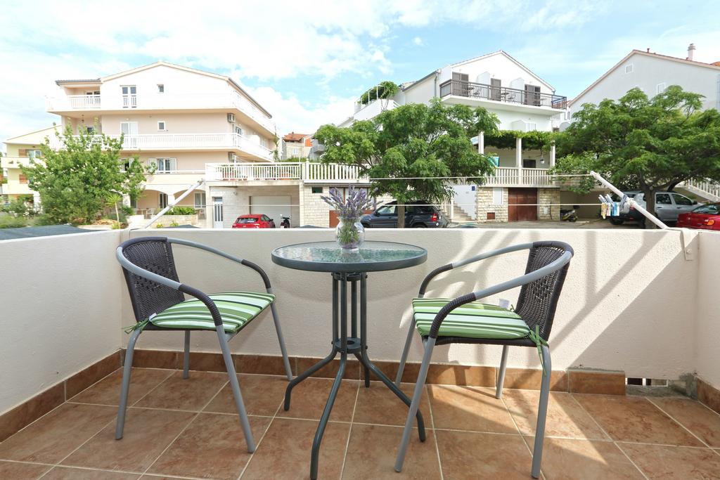 חוואר Apartmani Vini מראה חיצוני תמונה