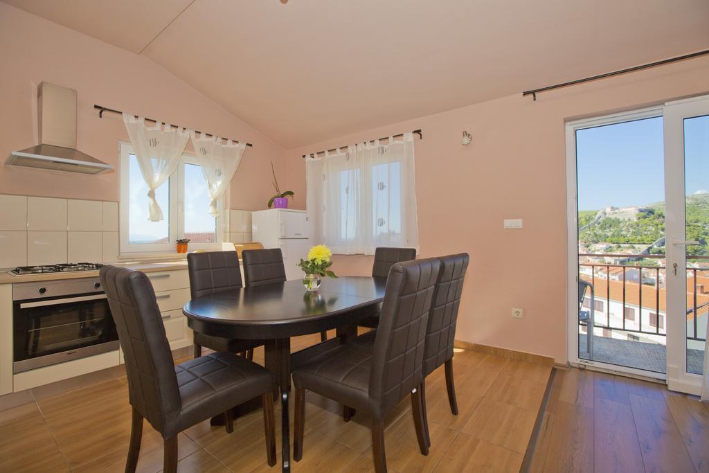 חוואר Apartmani Vini מראה חיצוני תמונה