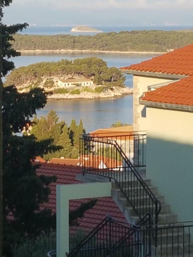 חוואר Apartmani Vini מראה חיצוני תמונה
